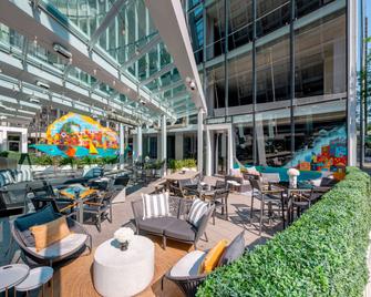 Sofitel Chicago Magnificent Mile - Chicago - Patio