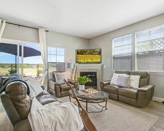 Winemaker's Delight: 3bd/3ba Russian River Valley - Santa Rosa - Living room