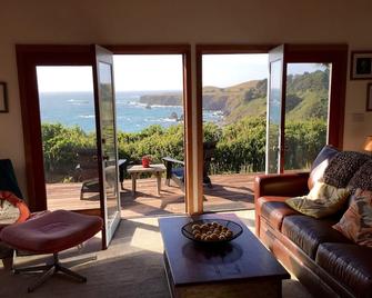 Ocean View 'Desire' Albion Mendocino Home - Albion - Living room