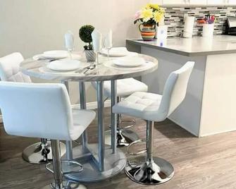 Elegant/business/retreat King bed/RokuTV/1br 1bath - Santa Ana