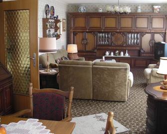 110 sqm, max. 6 persons, quiet location, easy access - Landstuhl - Lounge
