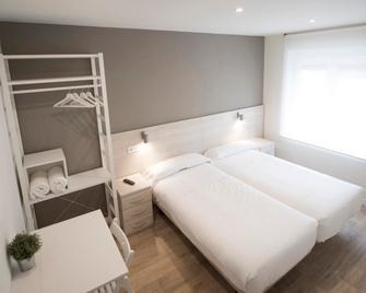 Happy Hostal Carrales - Burgos