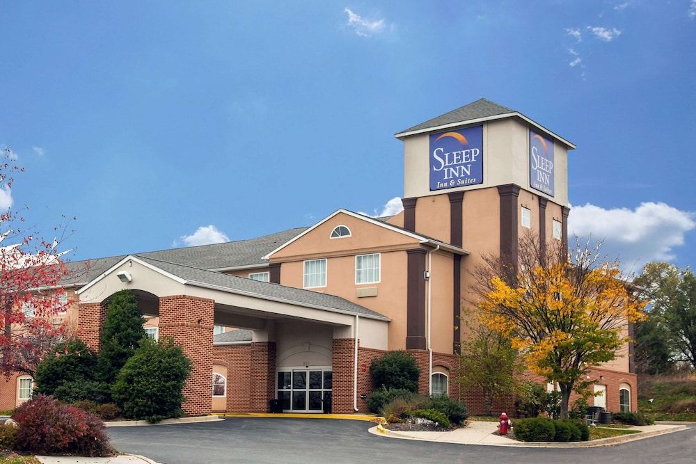 Spark by Hilton Emmitsburg