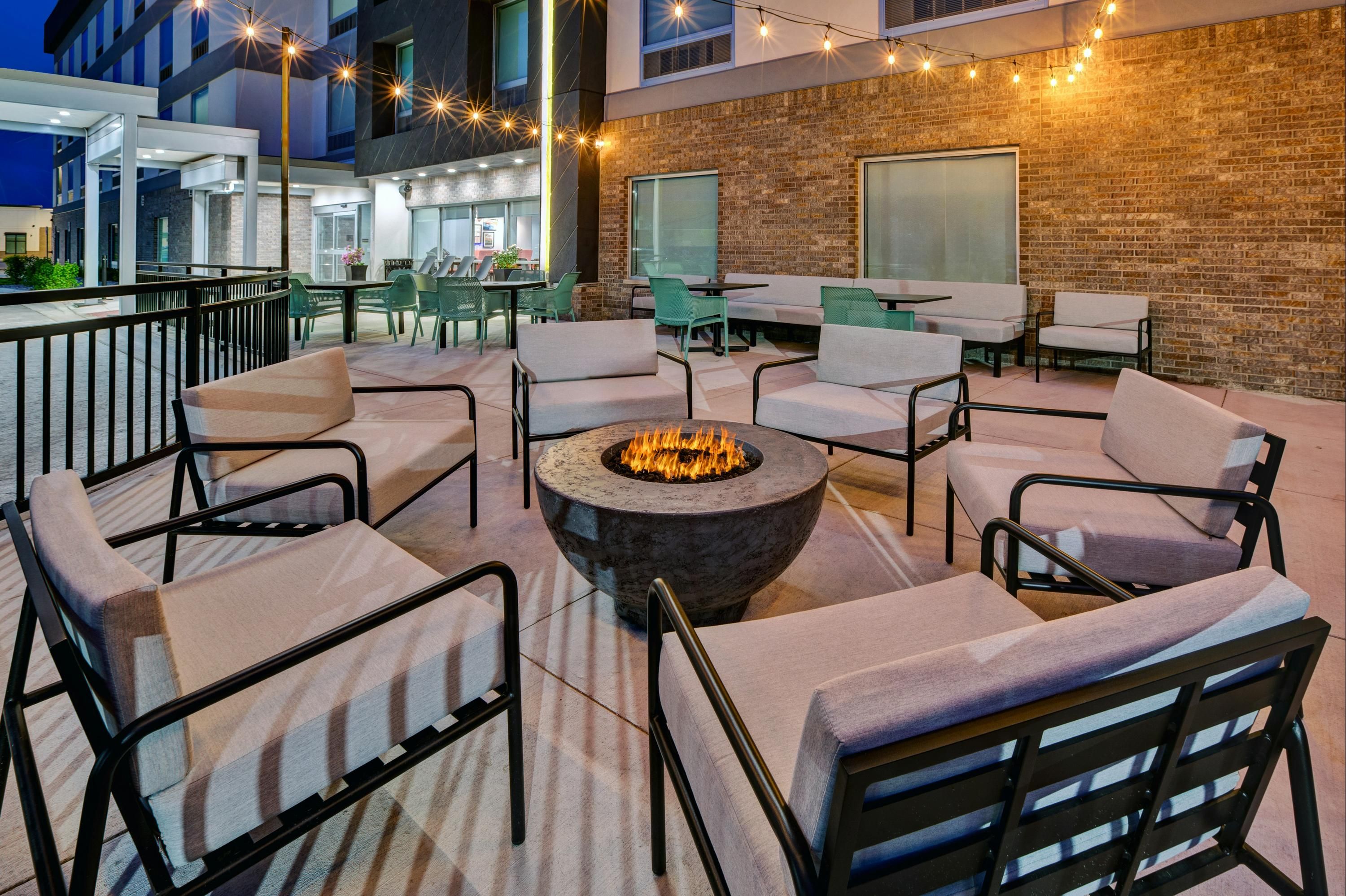 Home2 Suites by Hilton Traverse City - טראברס סיטי - בניין
