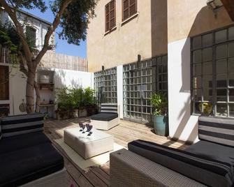 Neve Tzedek Luxury Duplex - Tel Aviv - Uteplats