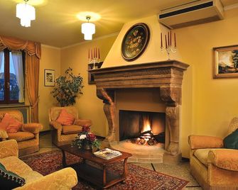 Hotel Bonconte - אורבינו - סלון