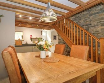5 Banc Llugwy, With Open Fire In Betws-Y-Coed - Betws-y-Coed - Dining room