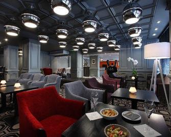 Hotel le Cinq Hyper - Centre - Шамбері - Ресторан