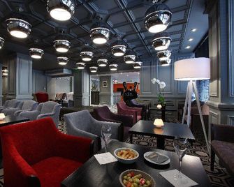 Hotel le Cinq Hyper - Centre - Chambéry - Restaurante