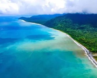 Sansapore Pacific Park Resort - Sausapor - Beach