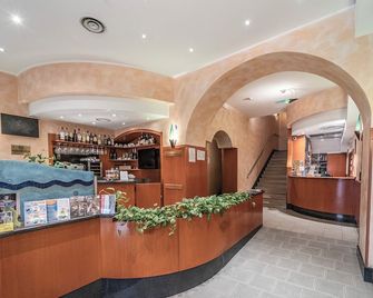 Hotel Italia - טריאסטה - דלפק קבלה