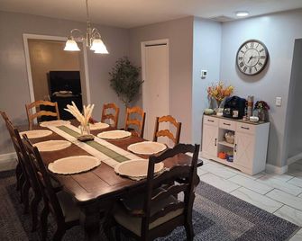 Peaceful 2-bedroom house in Fairfield Township - Fairfield - Essbereich