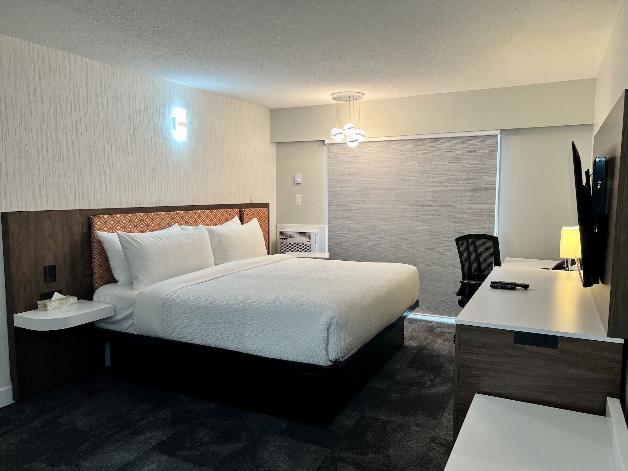 ذا في، ،ن آن أسيند كوليكشن هوتل - فيكتوريا - غرفة نوم