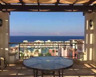 Sea View Apartment- Tala Bay, Aqaba, Jordan - Aqaba - Balcony