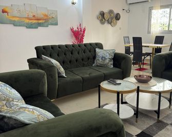 Lekker Estate - Yaoundé - Living room