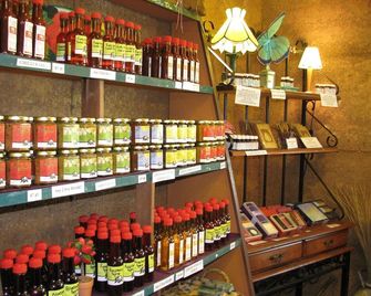 Pemberton Lake View Chalets - Pemberton - Shop