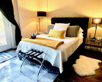 Private Luxury Mountain Suite Awaits You! - Hendersonville - Makuuhuone