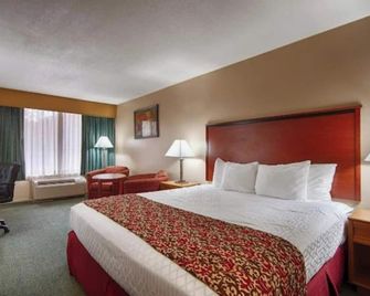 Magnuson Hotel Mountain View - Covington - Bedroom