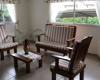 Posada Yumei - וילה ג'נרל בלגראנו - מרפסת