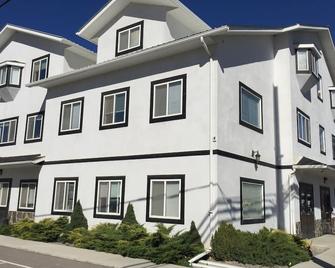 Invermere Hostel - Invermere - Edificio