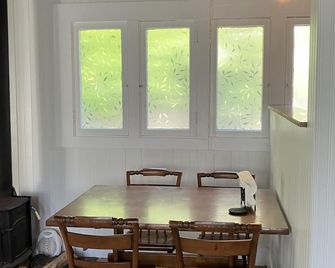 Vintage Santa Cruz Cottage, Steps From The Beach - Santa Cruz - Essbereich