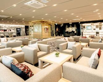 Livemax Sakishima Cosmo Tower Hotel - Osaka - Lounge