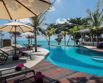 White Sand Samui Resort - Maret - Piscina