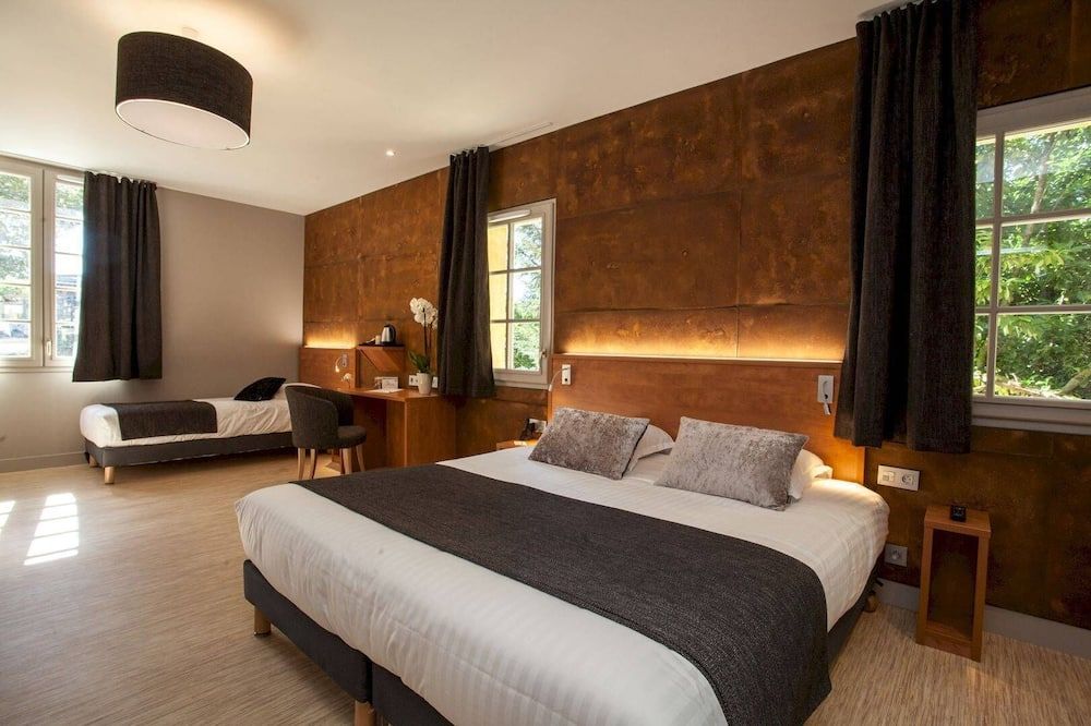 Hôtel La Hoirie - סרלה לה-קאנדה - חדר שינה