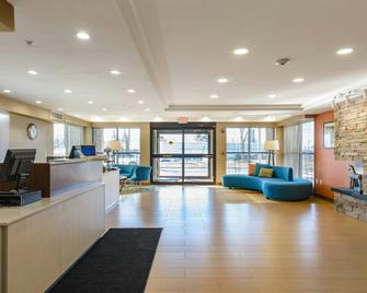 Fairfield Inn by Marriott Manchester-Boston Regional Airport - Manchester - Receptionist