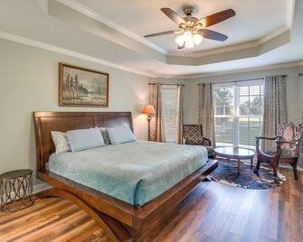 Peaceful Fairhope Cottage w/ Covered Patio! - Fairhope - Bedroom