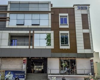 Oyo 2222 Hotel Bhumi - Ābu Road - Edificio