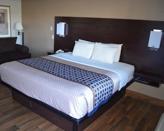 Hill Country Inn - Marble Falls - Bedroom