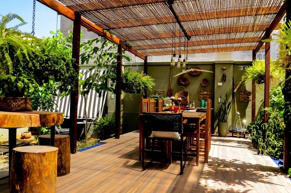 Casa Perpetua Hotel D Charm - מאנואס - פטיו