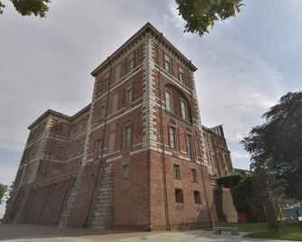 Villa Fiorita - Avigliana - Edificio