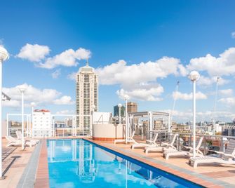 Seasons Darling Harbour Sydney Apartments - Sydney - Pool