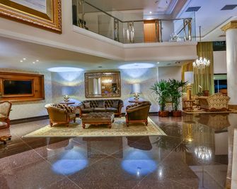 جولدن ليه هوتل بوتيك - غويانيا - ردهة