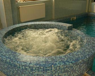 Family Hotel Chichin - Bansko - Pool