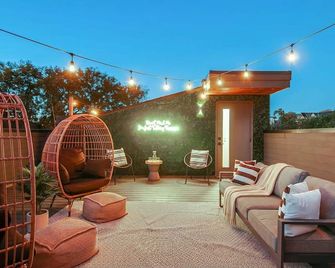 Close To The Gulch - Book Today - Nashville - Patio