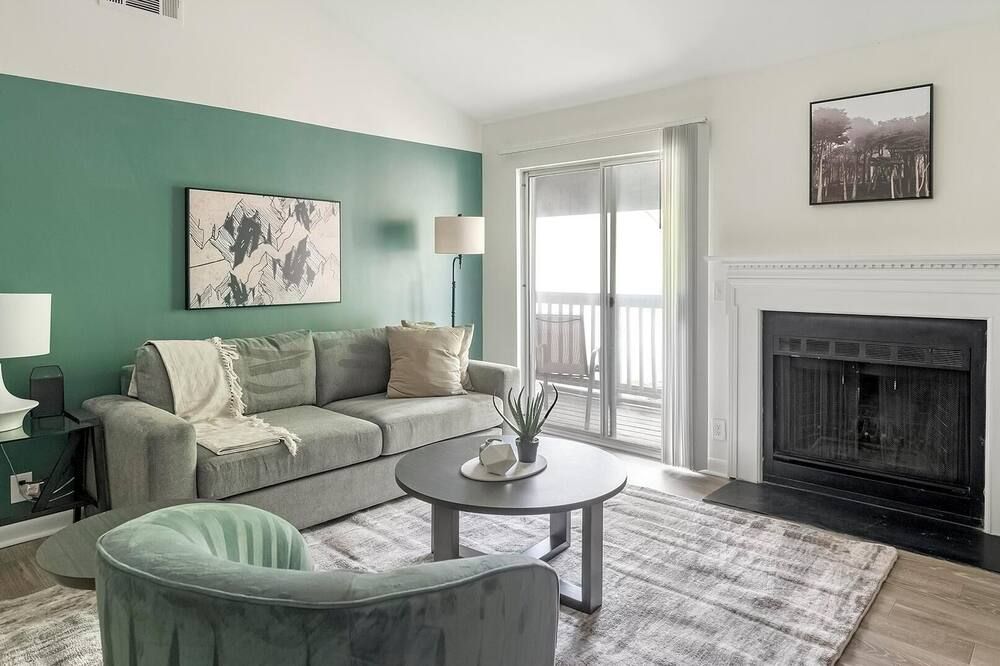 Landing | Chic 1bd, Pool, Courtyard - ناشفيل (تينيسي) - غرفة معيشة