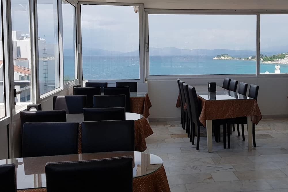 هوتل ميلكي - كوساداسي - مطعم