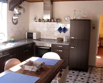 Stylish, Modern Living In A Historic Setting - Tangermünde - Kitchen