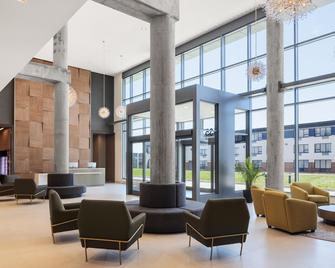 Staybridge Suites Montreal Airport - St-Laurent By IHG - Montreal - Lobby