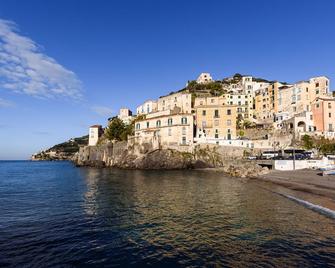 Boutique Penthouse By Amalfivacation - Minori - Будівля