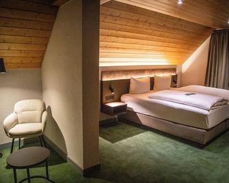 Hotel Hofgut Sternen - Breitnau - Bedroom