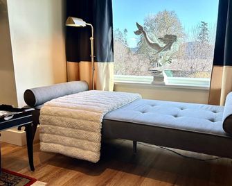 Seagull Studio Vacation Suite - Sooke