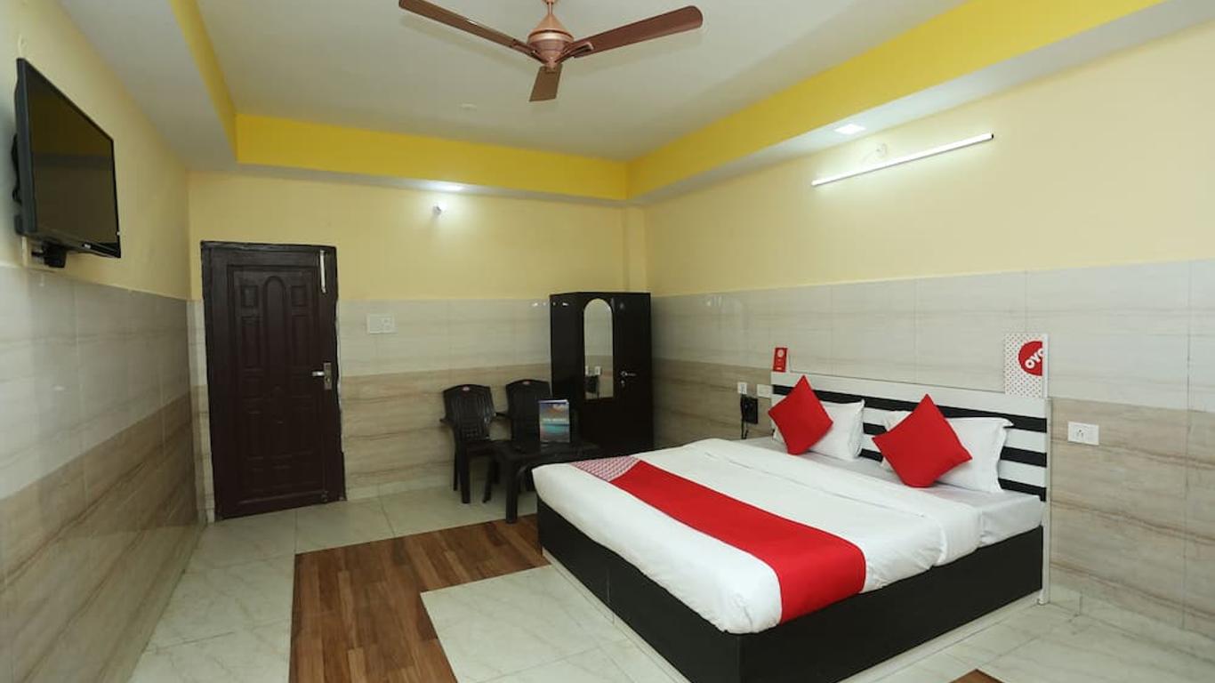 OYO 19556 Hotel Puri Inn