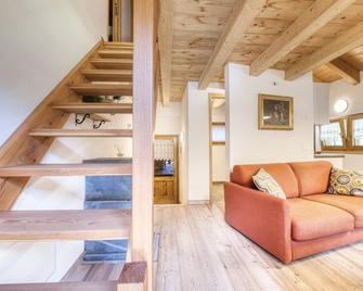 Incanto Walser Apartments Testa - Макуньяга - Вітальня