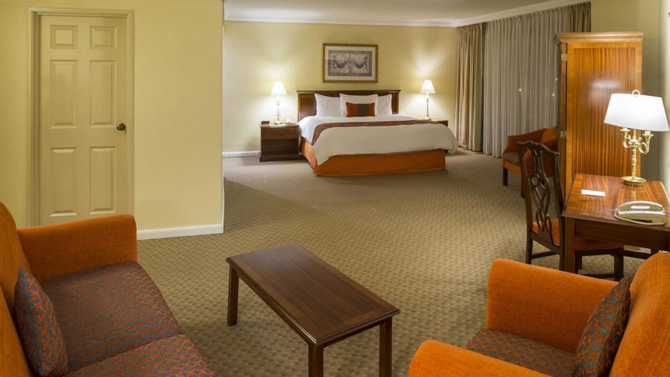 Camino Real Hotel & Suites Puebla