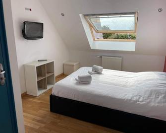 Hotel de la Plage - Quinéville - Habitación