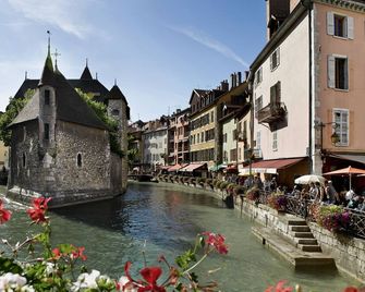 Aparthotel Adagio Annecy Centre - Annecy